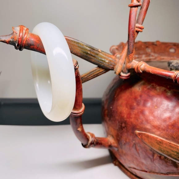 Jade Bracelet, white - Picture 5 of 5